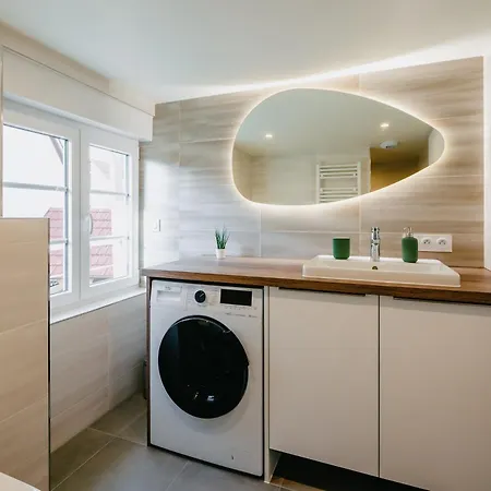 Les Charmes Apartment