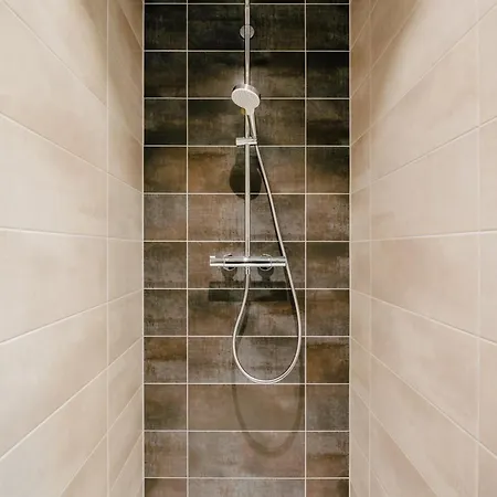 Les Charmes Apartment